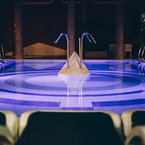 Отель Cleopatra Льорет-де-Мар
