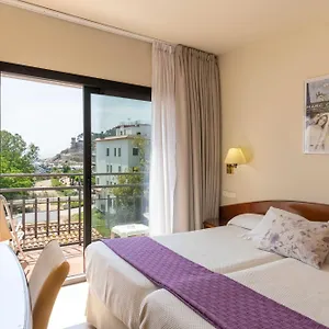 Отель Rvhotels Avenida Тосса-де-Мар